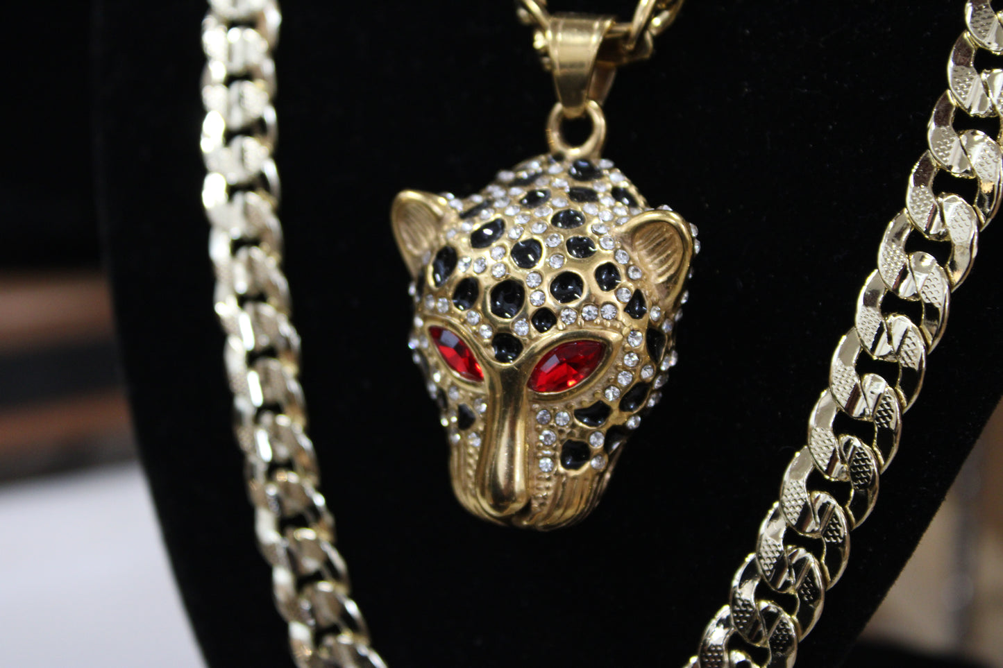 Jaguar Head Chain