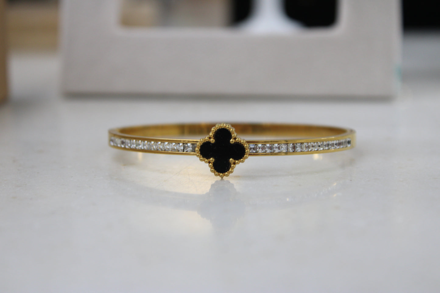 Single Black Clover With Crystal Inlay Gold