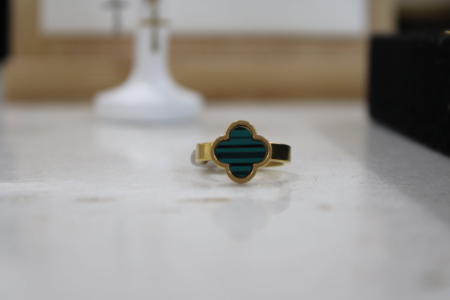 Clover Ring